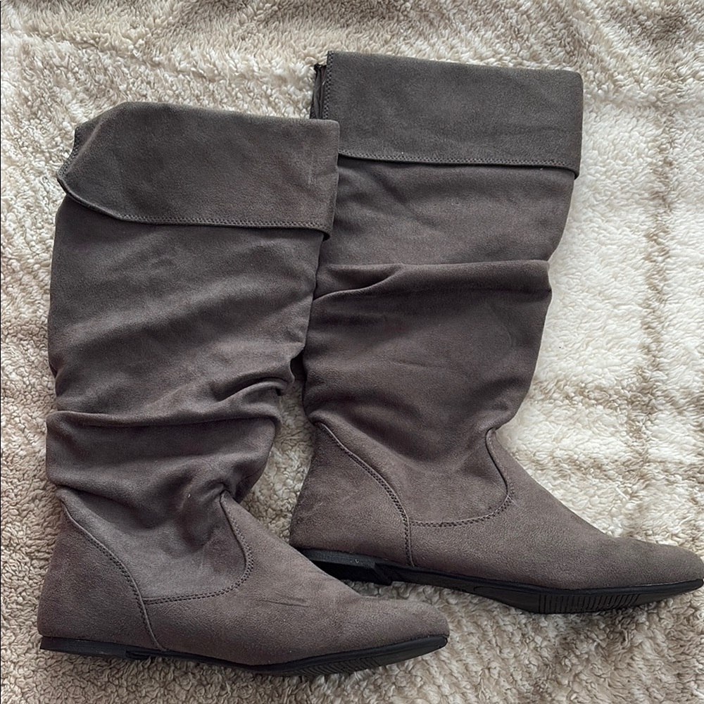 Gray Women's So Boots used normal wear